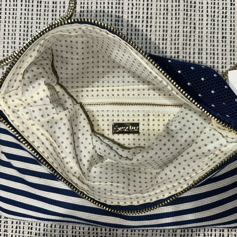 Deux Lux Elsa Fold Over Cross Body Purse Handbag‎ Navy White NWT